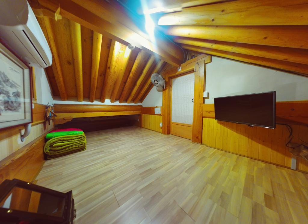 Hanok Guesthouse Jangsoo Jeonju Room photo