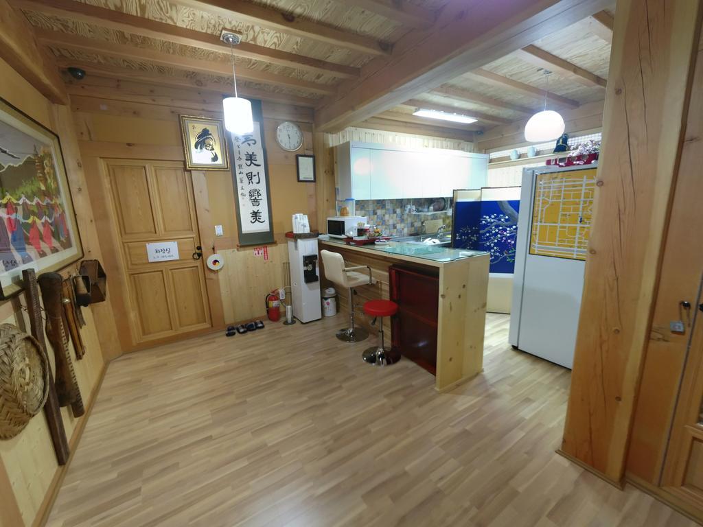 Hanok Guesthouse Jangsoo Jeonju Exterior photo